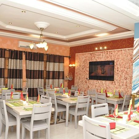 Diamond Hotel Cotonou Buitenkant foto