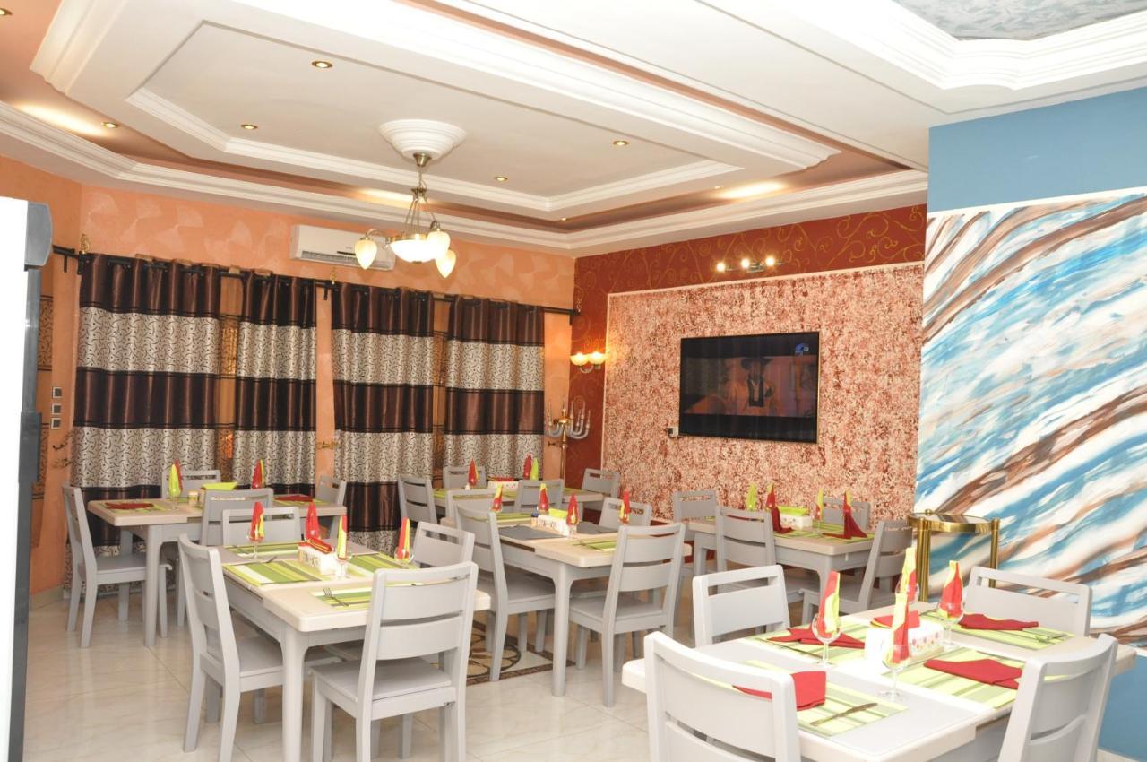 Diamond Hotel Cotonou Buitenkant foto