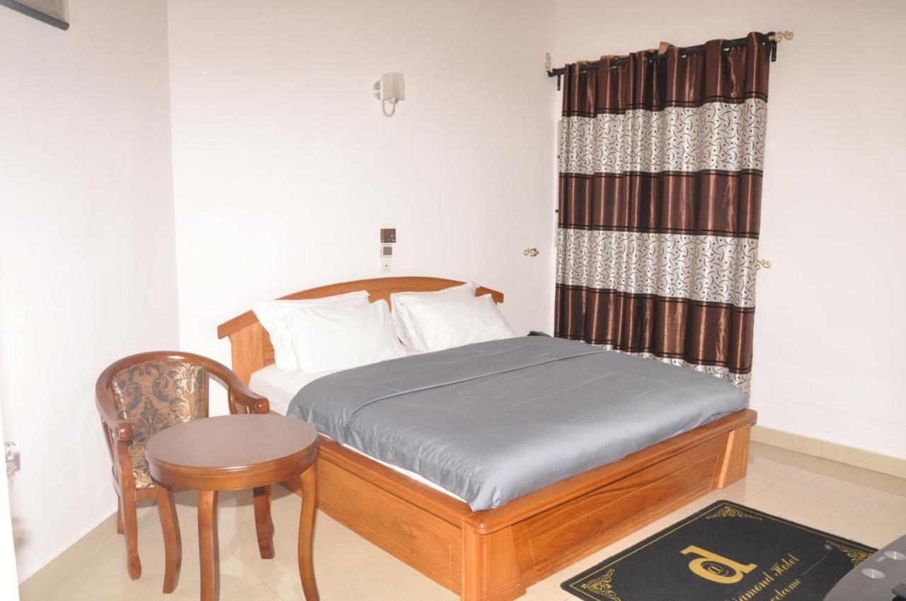 Diamond Hotel Cotonou Buitenkant foto
