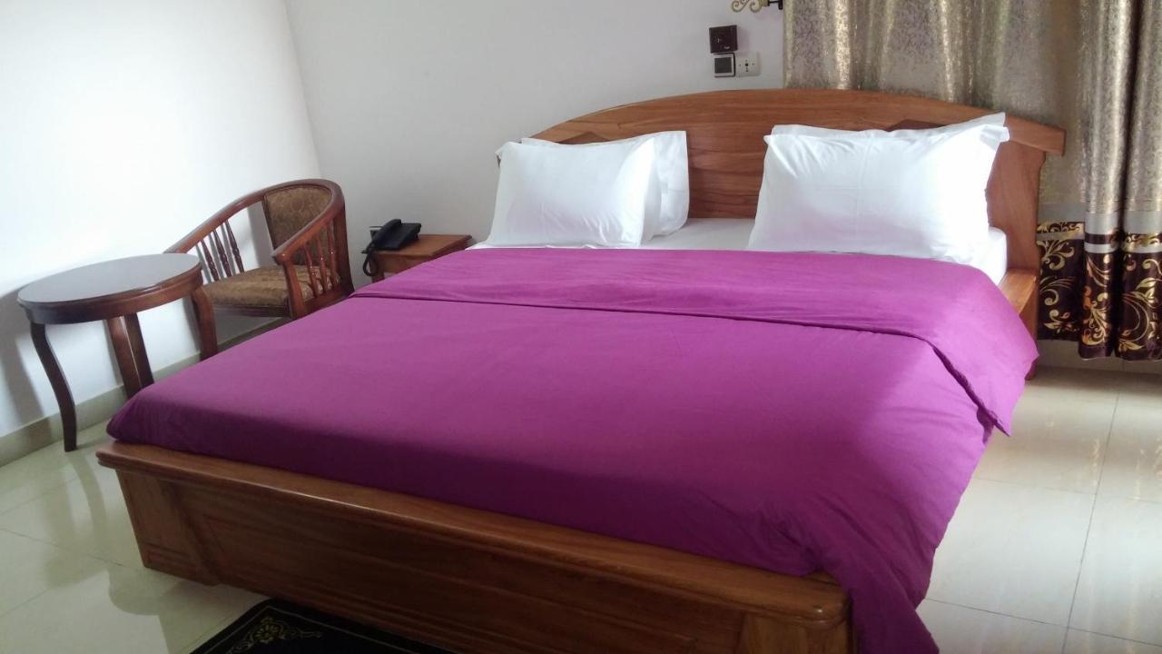 Diamond Hotel Cotonou Buitenkant foto