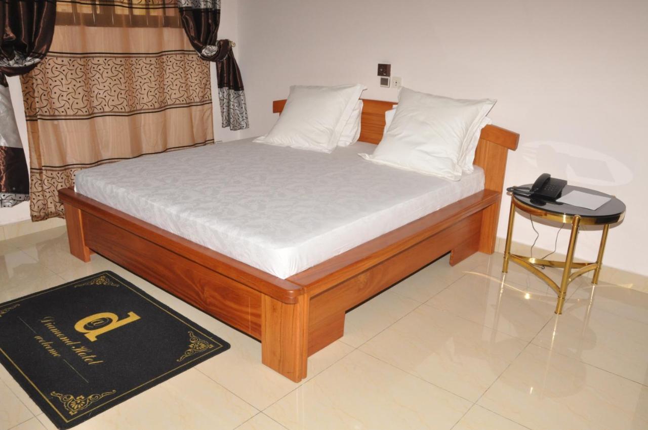 Diamond Hotel Cotonou Buitenkant foto