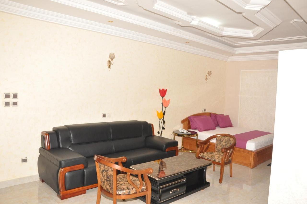 Diamond Hotel Cotonou Buitenkant foto