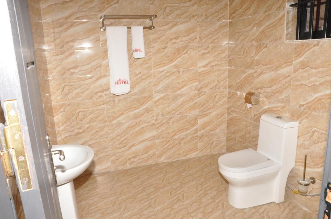 Diamond Hotel Cotonou Buitenkant foto