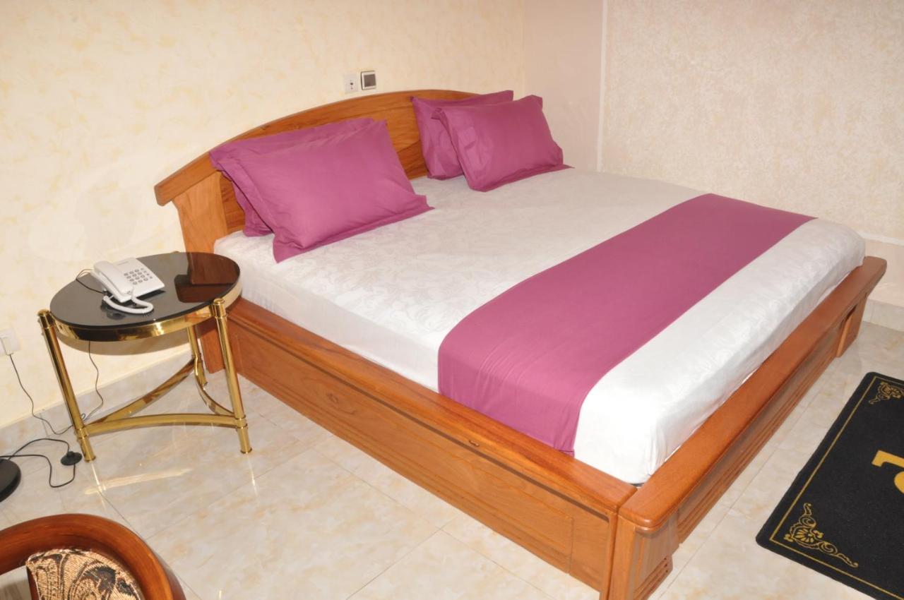 Diamond Hotel Cotonou Buitenkant foto