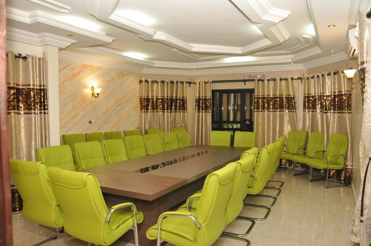 Diamond Hotel Cotonou Buitenkant foto